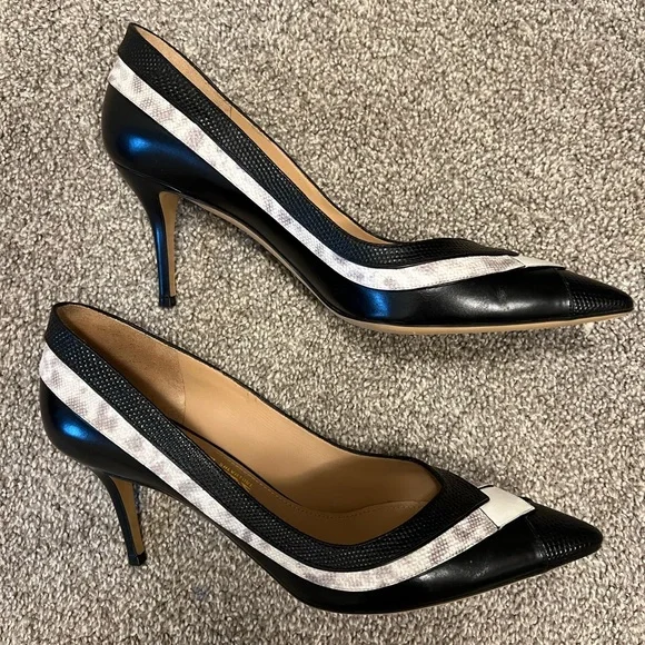 Salvatore Ferragamo black leather heels - Picture 10 of 11